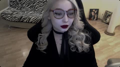 Lilith online show from November 25, 11:31 am