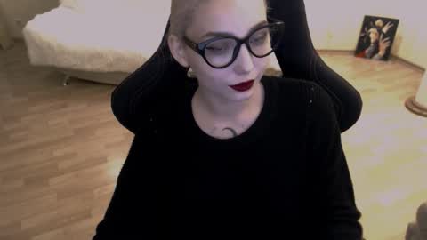 Snapshot of fromsun_forsoul chatting on October 6, 2:57 pm Lilith online show from October 6, 2:57 pm