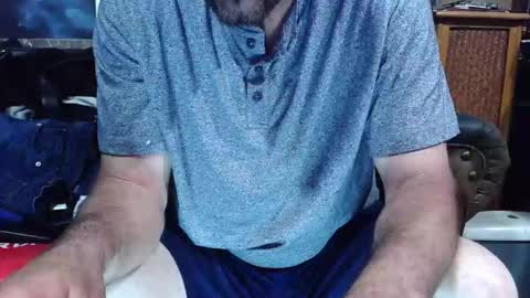 frostydhoman1221 online show from May 20, 5:04 am