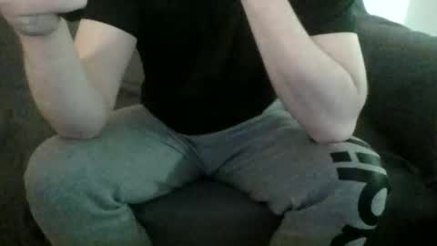 Frowxy online show from January 5, 8:00 am