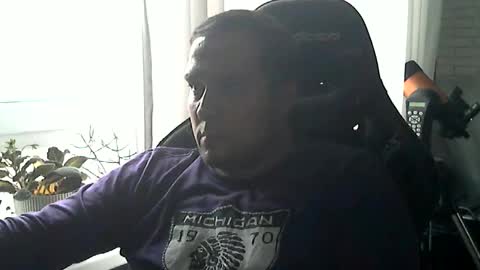 Snapshot of frozensexxx chatting on October 21, 9:25 am SexyFrozen online show from October 21, 9:25 am