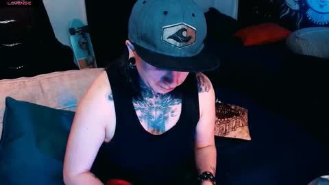 Snapshot of ftmblueyes chatting on September 24, 3:02 am HEHIM online show from September 24, 3:02 am