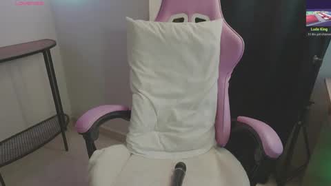 Noface -IDEPENDENT MODEL- online show from April 22, 10:11 am