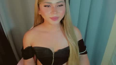 R A I N M O R A L E S  G M A I L . C O M online show from March 25, 9:54 pm