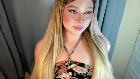 R A I N M O R A L E S  G M A I L . C O M online show from April 12, 8:35 pm