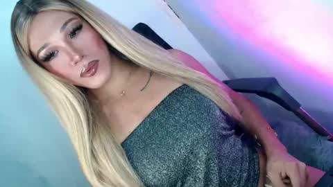 sweetyJENNY online show from March 29, 4:19 pm