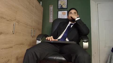 SERGIO THE SEX LAWYER online show from October 25, 5:19 am