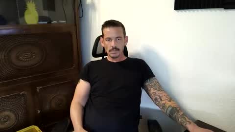 Snapshot of fuckforlife76 chatting on October 9, 10:32 am Tony online show from October 9, 10:32 am