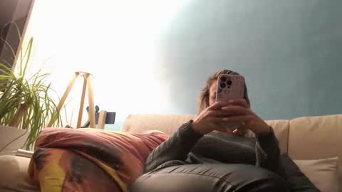 La online show from November 12, 8:33 pm