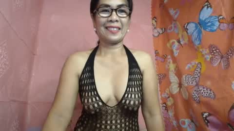 Snapshot of fuckinghairy49 chatting on December 17, 6:24 am mariposa online show from December 17, 6:24 am