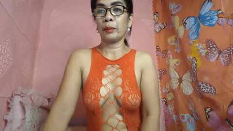 Snapshot of fuckinghairy49 chatting on December 13, 6:21 am mariposa online show from December 13, 6:21 am