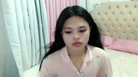 Bunny  online show from June 18, 7:14 am