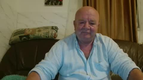 fullballs6 online show from December 1, 3:04 am