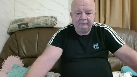 fullballs6 online show from February 17, 3:05 am