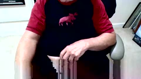 Snapshot of funclemike chatting on September 29, 7:35 pm funclemike online show from September 29, 7:35 pm