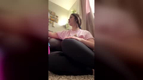 Linnys Palace online show from February 2, 5:20 pm