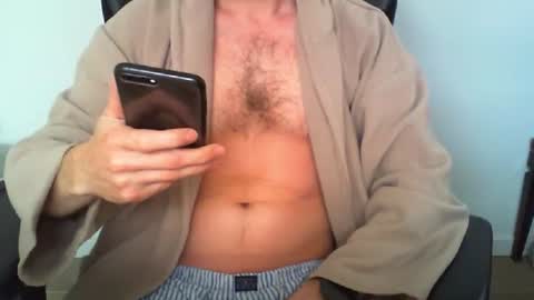 YWhiteNiceMan online show from June 15, 10:18 am