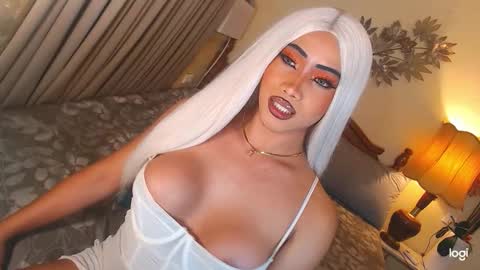 Maddonna online show from November 30, 9:55 pm