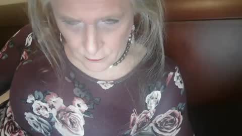 Jessie Love online show from February 28, 10:30 am