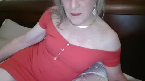 Jessie Love online show from February 15, 10:33 am