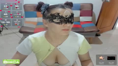 Snapshot of fuxxy_ chatting on October 7, 4:36 pm fuxxy_ online show from October 7, 4:36 pm
