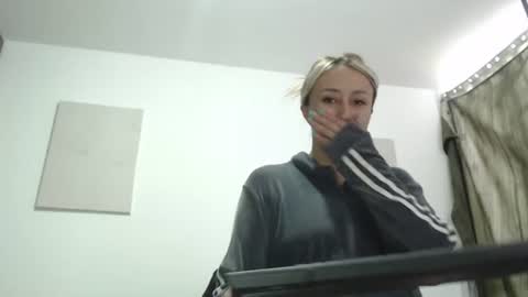 Gabriela online show from July 28, 4:27 pm