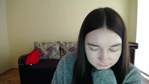 Snapshot of gabby_di chatting on October 20, 9:14 am Jaklin online show from October 20, 9:14 am