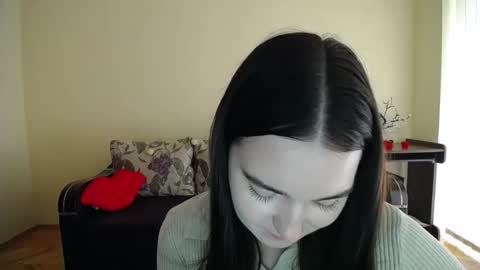 Snapshot of gabby_di chatting on October 3, 8:55 am Jaklin online show from October 3, 8:55 am
