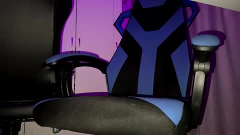 Gabeitches16 online show from January 14, 12:11 am