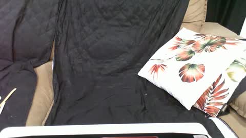 gaby  layla online show from March 6, 2:51 am