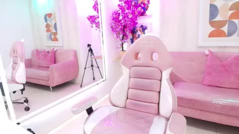 Gabby  online show from March 29, 3:52 am