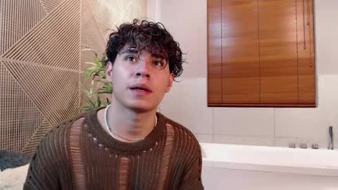 Snapshot of gabriell_ramirez_ chatting on March 9, 10:30 am gabriell_ramirez_ online show from March 9, 10:30 am