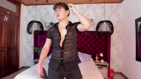 Snapshot of gabriell_ramirez_ chatting on March 7, 3:51 am gabriell_ramirez_ online show from March 7, 3:51 am