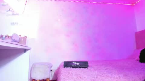   online show from October 19, 10:03 pm