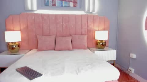 Snapshot of gaby_davies chatting on October 28, 12:06 pm GABY  online show from October 28, 12:06 pm