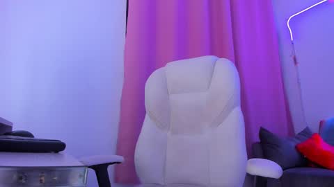 Snapshot of gaby_foox chatting on October 9, 2:33 pm gaby online show from October 9, 2:33 pm