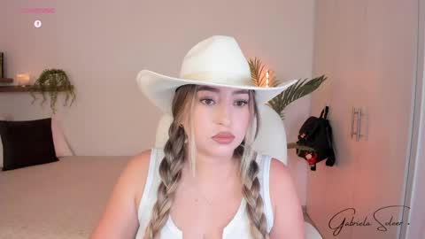 gaby  online show from May 22, 11:44 pm