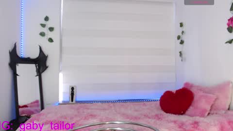 Snapshot of gaby_tailor_ chatting on September 28, 10:08 pm Gaby online show from September 28, 10:08 pm