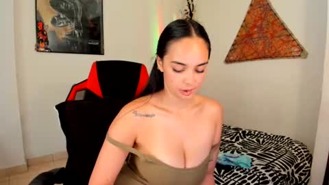 gabyaridiii online show from June 25, 8:14 pm