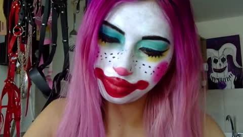 gabygumms online show from October 21, 1:05 pm