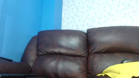 Snapshot of gadiel_sex chatting on February 17, 9:54 pm gadiel_sex online show from February 17, 9:54 pm