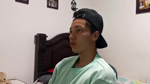 Snapshot of gadiel_sex chatting on October 5, 10:06 pm gadiel_sex online show from October 5, 10:06 pm