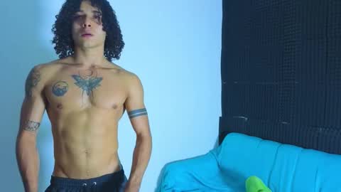 Snapshot of gael__david chatting on October 9, 5:24 am Gael online show from October 9, 5:24 am