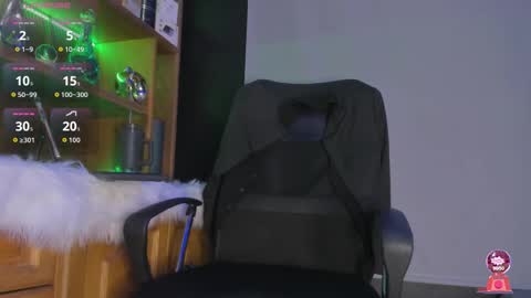 Gael Williams online show from October 22, 12:36 am