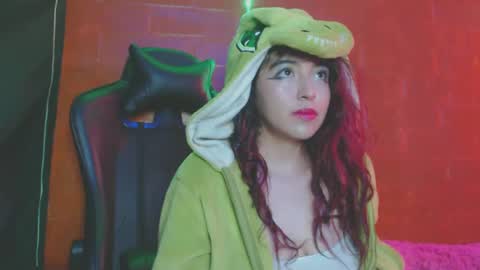 Kate 3 online show from January 3, 7:07 pm