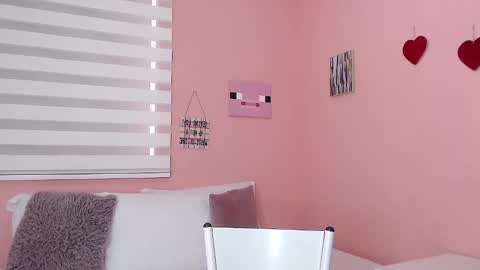 Snapshot of galayounng_ chatting on February 25, 12:27 pm Gala Y online show from February 25, 12:27 pm