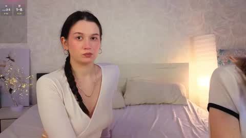 Violla online show from November 30, 3:13 am