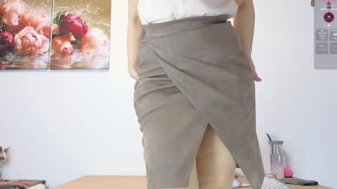 Ava online show from December 16, 7:48 am