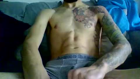 garyreal1990 online show from April 4, 10:00 am