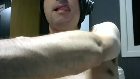 gauchors21 online show from January 5, 3:00 am